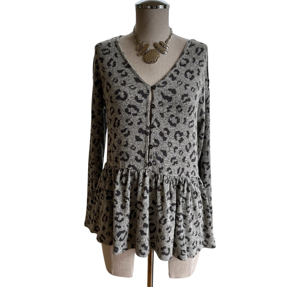 Simply Southern Heather Gray Top